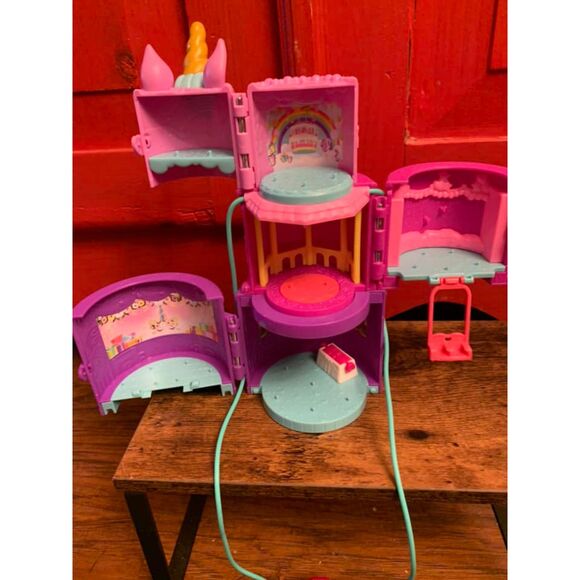 Polly Pocket Spin & Surprise Birthday Cake Play House Set Unicorn No Characters - Picture 2 of 3